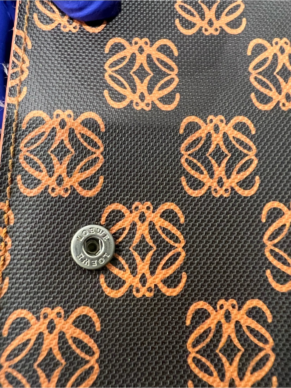 Loewe Black Wallet with Orange Anagram Print and Logo Plaque - Picture 12 of 12